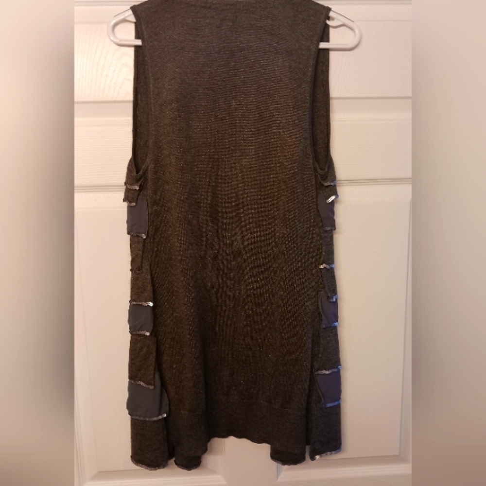 Cachet vest with sequin trim - Picture 7 of 7